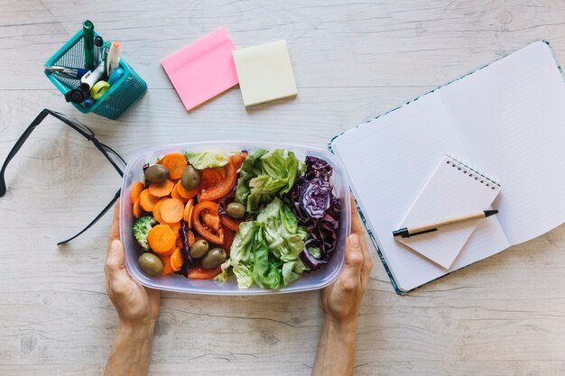 Jak dieta pudełkowa może pomóc w utrzymaniu zdrowego stylu życia?